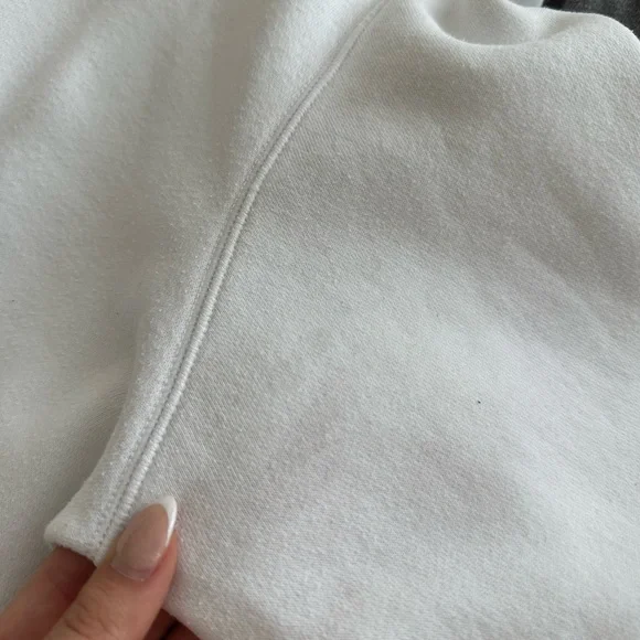 Under Armour Sweater - Picture 5 of 6